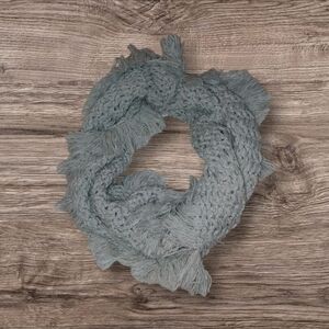NWOT American Eagle  infinity scarf